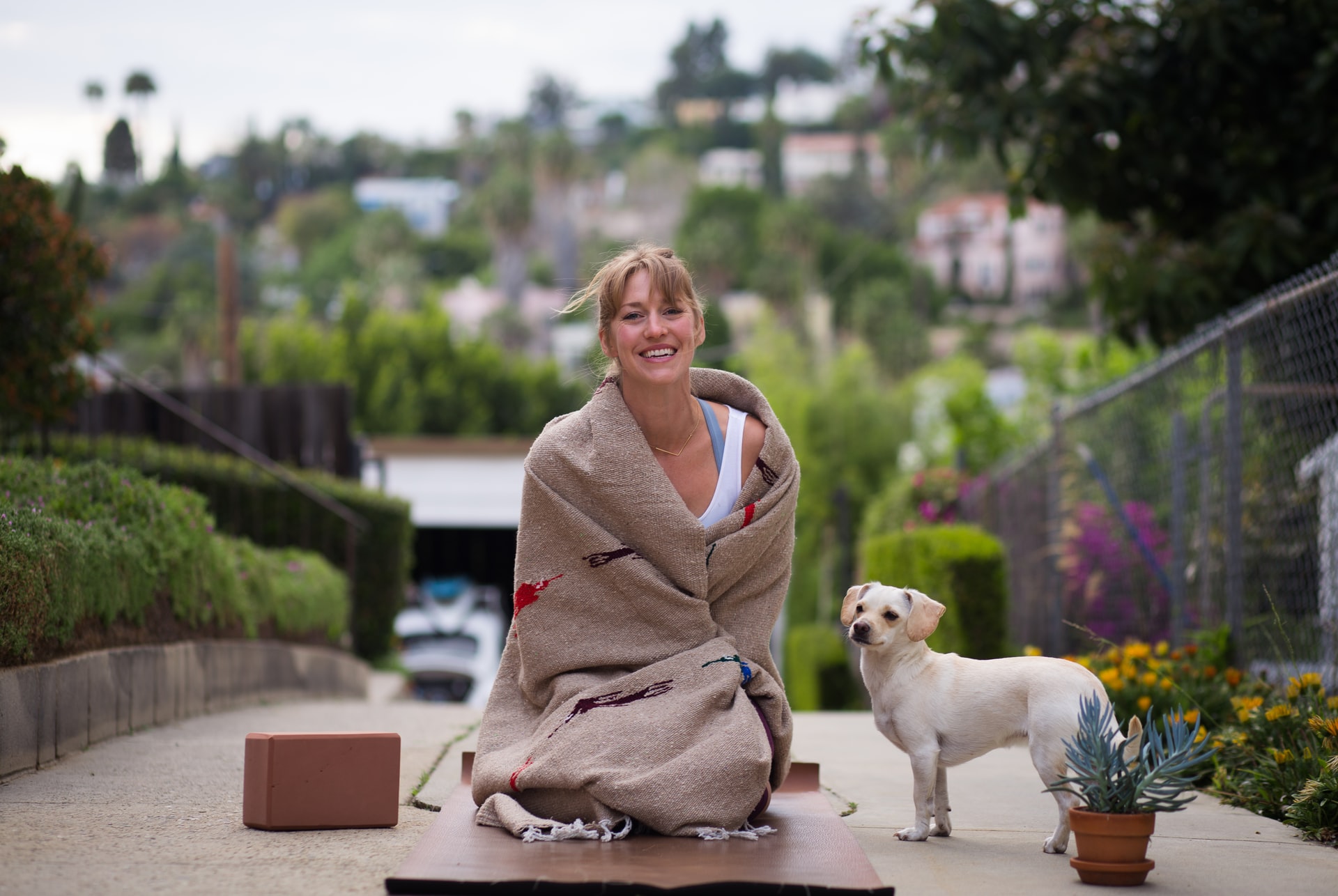 Best Yoga Blankets Australia – Editor's Top Picks