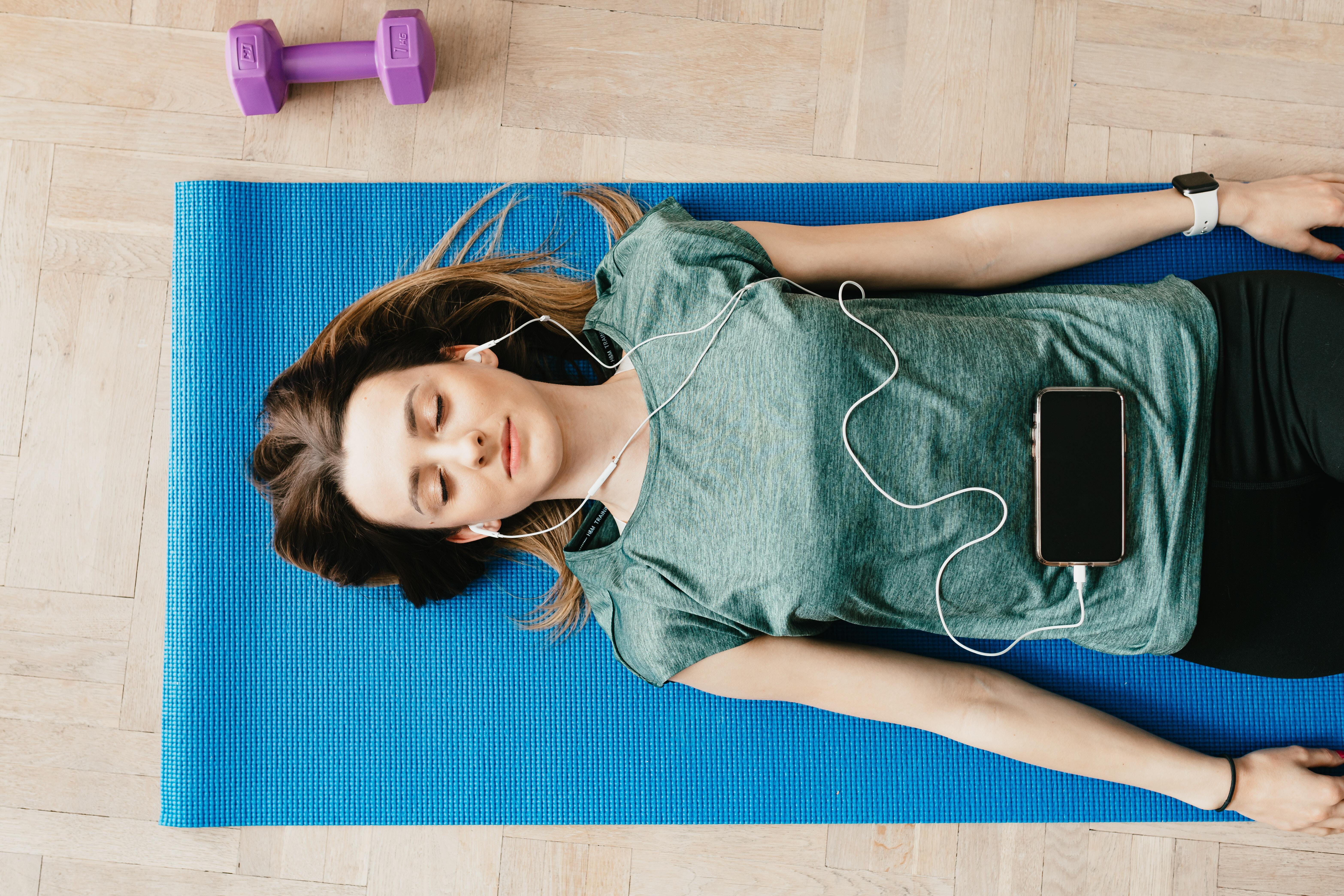 Best Yoga Tops Australia – Editor's Top Picks